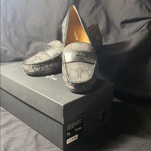 NEW in box Coach Odette Signature Loafers Sz 9M